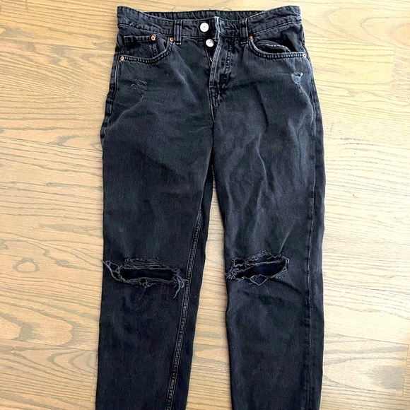 Jeans - Picture 2 of 3